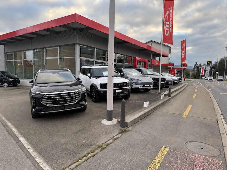Neuer Standort der CM Automobile AG an der Seetalstrasse in Emmenbrücke